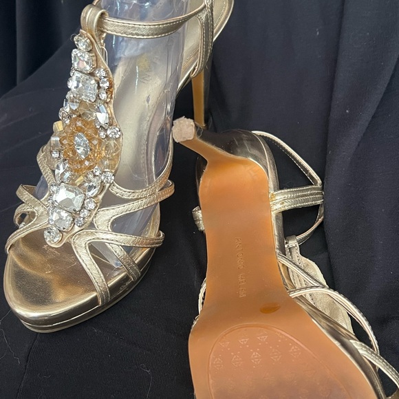 Shoes - Picture 4 of 7